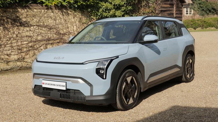 EV3 ELECTRIC ESTATE Image